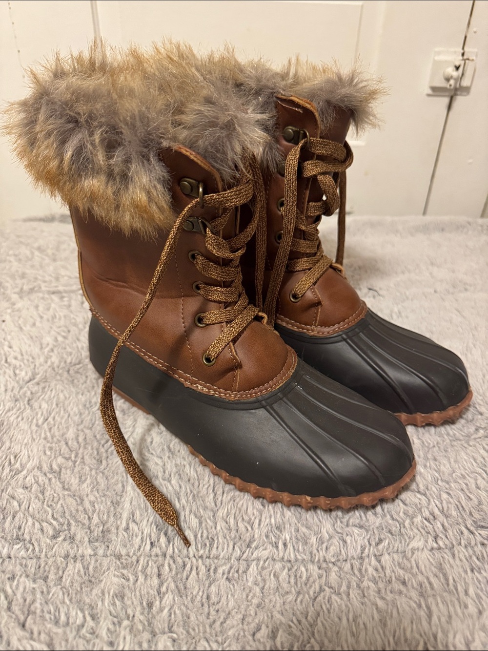 Esprit Brown and Black Faux-Fur Winter Lace-Up Boots